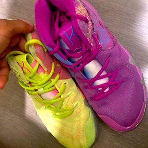 Basketball gripable shoes